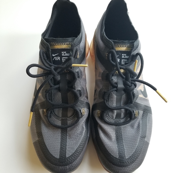 Nike Air VaporMax 2019 Shoes - Picture 2 of 6